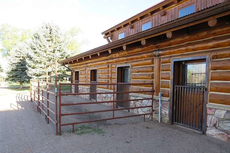 Basalt Ranch Barn Stalls
